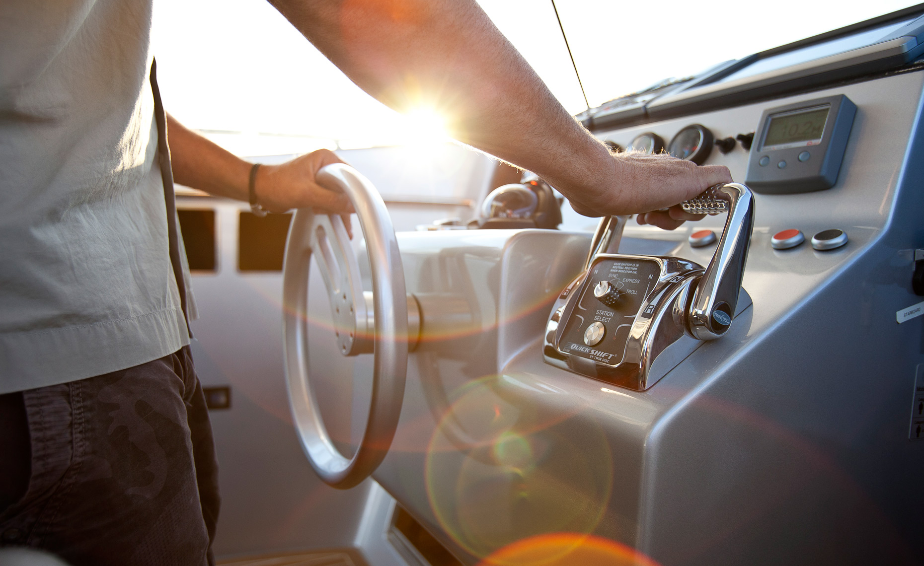 Boat_Luxury_Controls